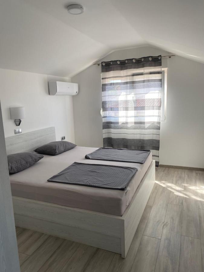 Apartments Nautica Barbat na Rabu ภายนอก รูปภาพ