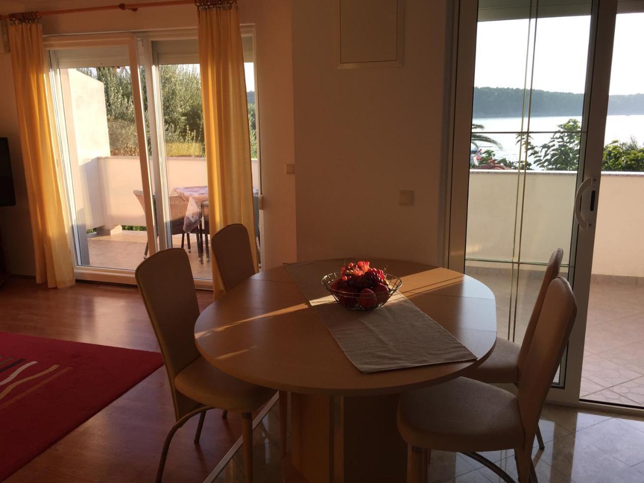 Apartments Nautica Barbat na Rabu ภายนอก รูปภาพ