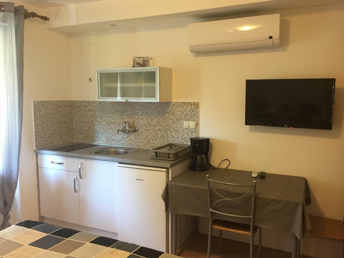 Apartments Nautica Barbat na Rabu ภายนอก รูปภาพ